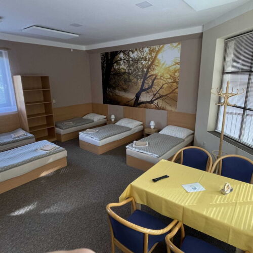 Pokoj se sprchou s vlastní kuchyňkou pro 5 os.