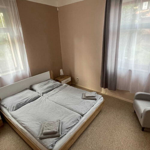 Apartman se sprchou s vlastní kuchyňkou pro 4 os. se 2 ložnicemi