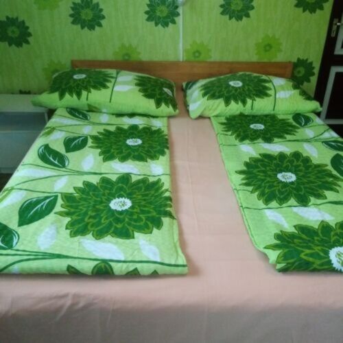 Pokój 2-osobowy na piętrze ze wspólną łazienką (możliwa dostawka)