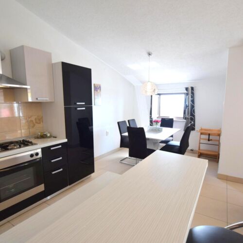 3-Zimmer-Apartment für 6 Personen Obergeschoss mit Aussicht auf das Meer