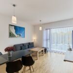 Apartament 4-osobowy na piętrze z tarasem z 2 pomieszczeniami sypialnianymi