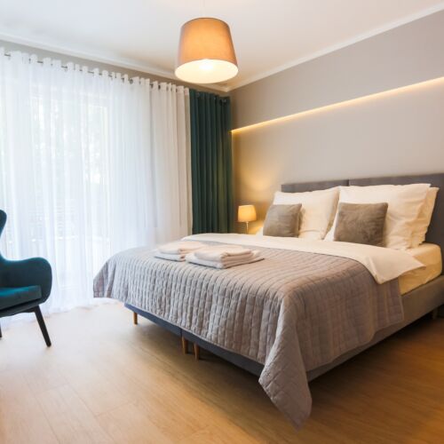 Apartament 4-osobowy na piętrze z balkonem z 2 pomieszczeniami sypialnianymi