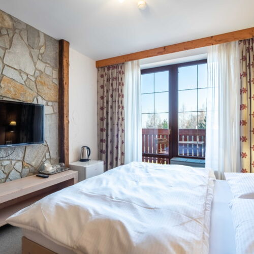 Apartament cu duș cu balcon pentru 2 pers.