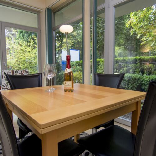 Apartament 4-osobowy na parterze z tarasem z 2 pomieszczeniami sypialnianymi