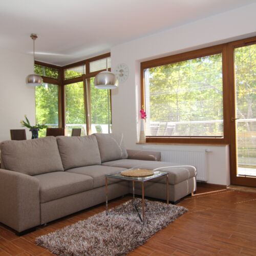 Apartament 4-osobowy na piętrze z balkonem z 2 pomieszczeniami sypialnianymi