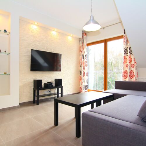 Apartament 4-osobowy na piętrze z balkonem z 2 pomieszczeniami sypialnianymi