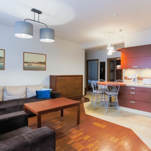 Apartament 6-osobowy na piętrze z balkonem z 3 pomieszczeniami sypialnianymi