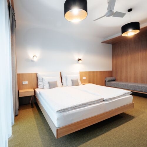 Deluxe Zweibettzimmer mit Dusche