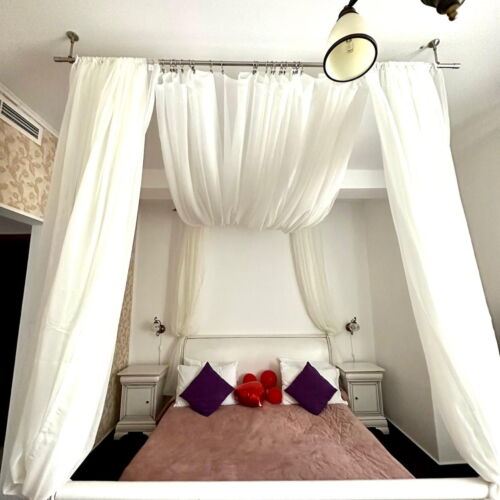 Camera dubla la etaj cu baie