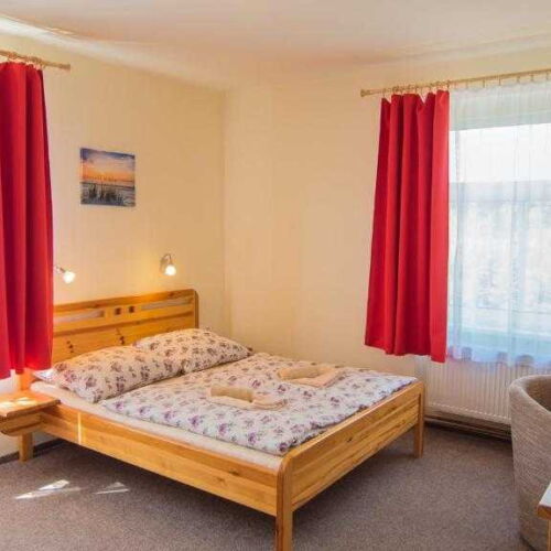 2-Room Apartment for 4 Persons with Shower (extra bed available)