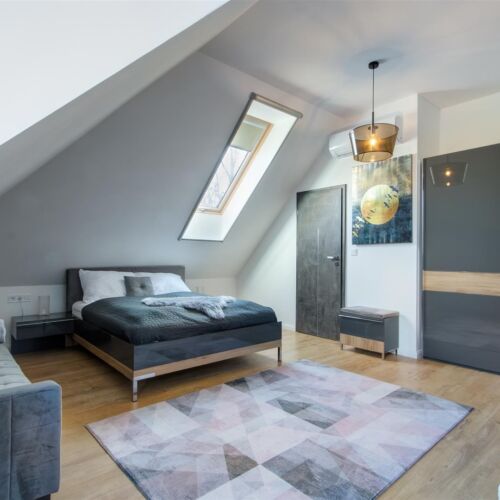 Upstairs Grand Quadruple Room