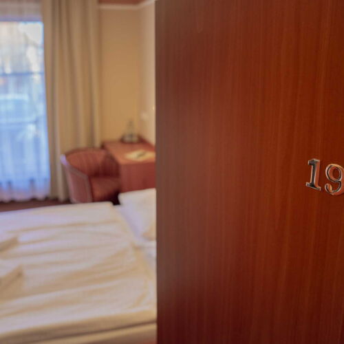 Pokoj se sprchou s klimatizací pro 3 os.