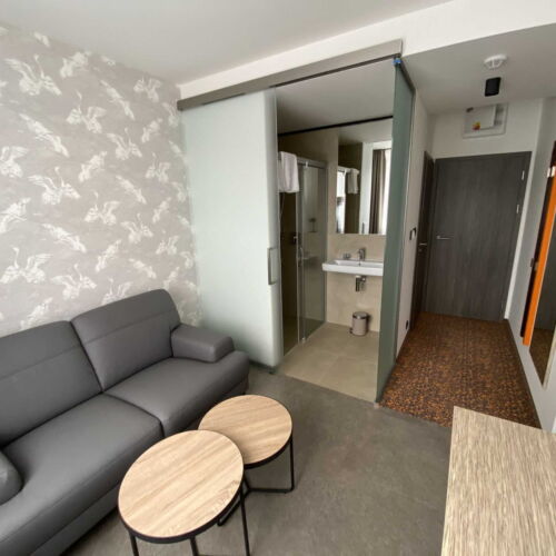 Pokoj se sprchou s klimatizací pro 2 os.