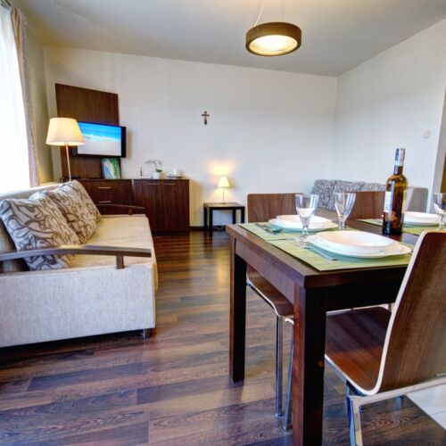 Apartament 4-osobowy na piętrze z widokiem na miasto z 1 pomieszczeniem sypialnianym