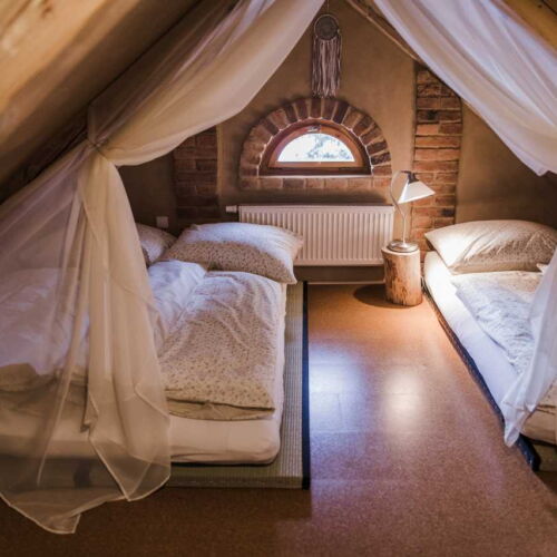 Pokoj se sprchou  pro 18 os.