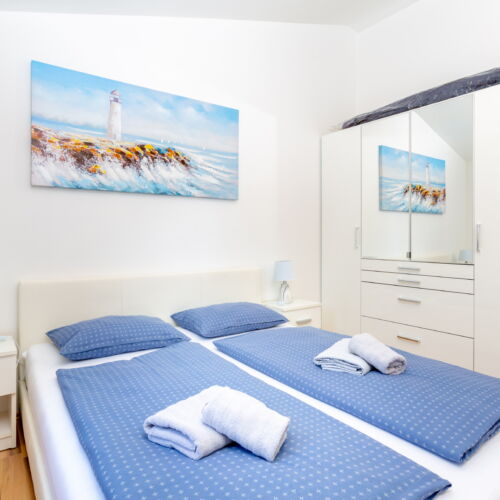 Apartament 4-osobowy na piętrze z prysznicem z 2 pomieszczeniami sypialnianymi (możliwa dostawka)