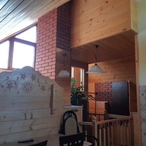 Apartament la mansardă cu chicinetă proprie cu 1 camera pentru 3 pers.