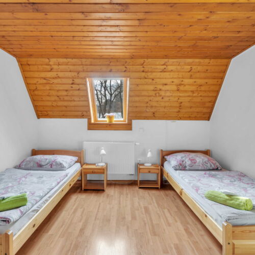 Twin Room with Shower