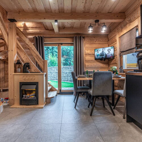 Apartament superior familial(a) cu 2 camere pentru 6 pers.