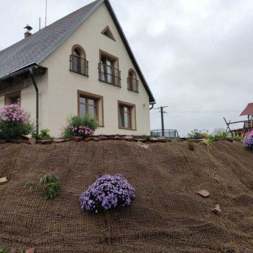 Apartman se sprchou s privátní koupelnou mimo apartmán pro 4 os.