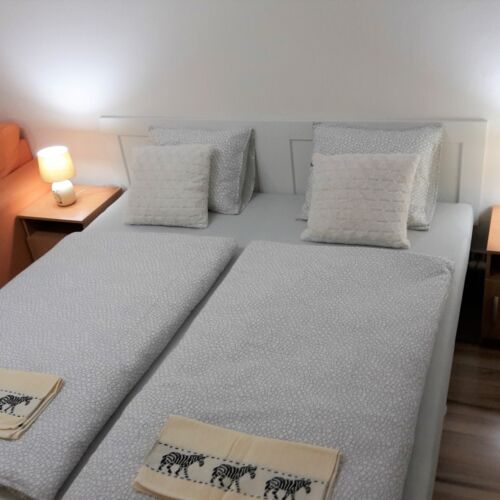 Apartament cu balcon cu cadă cu 3 camere pentru 6 pers. (se poate solicita pat suplimentar)