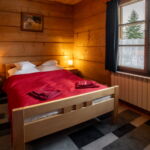 Mountain View Whole House Chalet for 9 Persons (extra bed available)