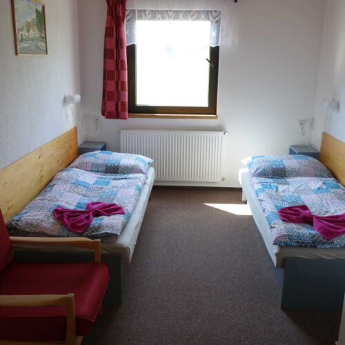 Apartman s privátní koupelnou mimo pokoj  pro 6 os. se 2 ložnicemi (s možností přistýlky)