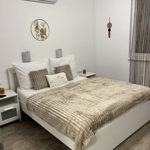 Whole House Air Conditioned Holiday Home for 6 Persons