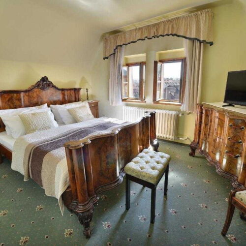 City View Double Room with Shower