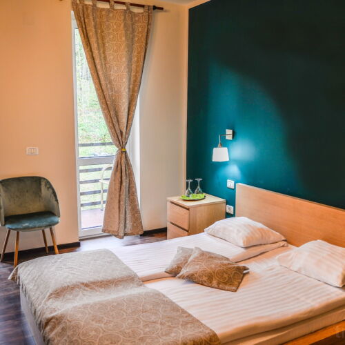 Emeleti Komfort franciaágyas szoba (pótágyazható)