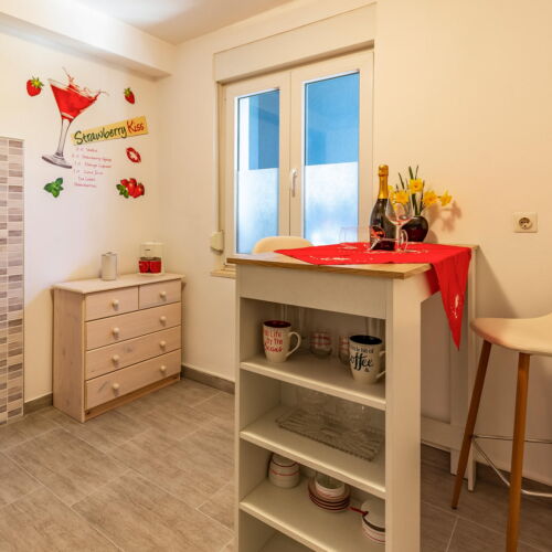 Apartament pentru 2 pers. (se inchirieaza doar integral)