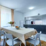 Upstairs 5-Room Apartment for 9 Persons with Kitchen