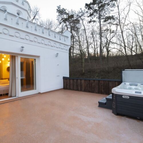Romantic 1-Room Suite for 2 Persons with Terrace