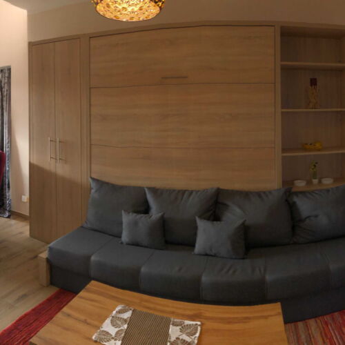 Apartman se sprchou s privátní koupelnou mimo apartmán pro 5 os. se 2 ložnicemi