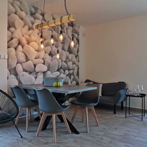 Apartament deluxe cu duș pentru 4 pers. (se poate solicita pat suplimentar)