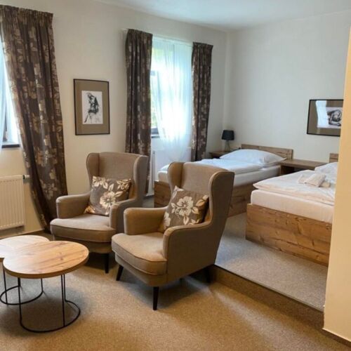 Twin Room with Shower