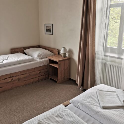 1-Room Balcony Apartment for 2 Persons with Shower (extra bed available)
