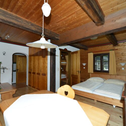 Apartament b cu 2 camere pentru 4 pers.