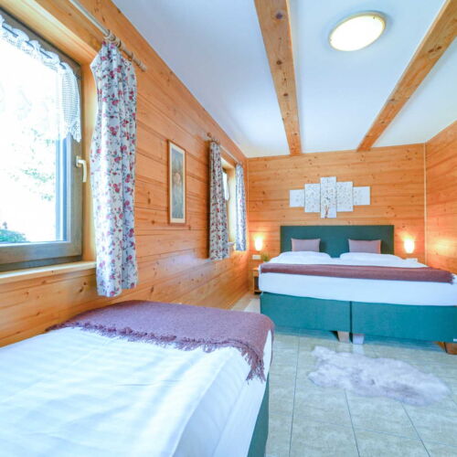 Pokój 3-osobowy z prysznicem (możliwa dostawka)