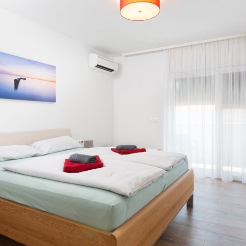 Pool Side Sea View Villa for 10 Persons