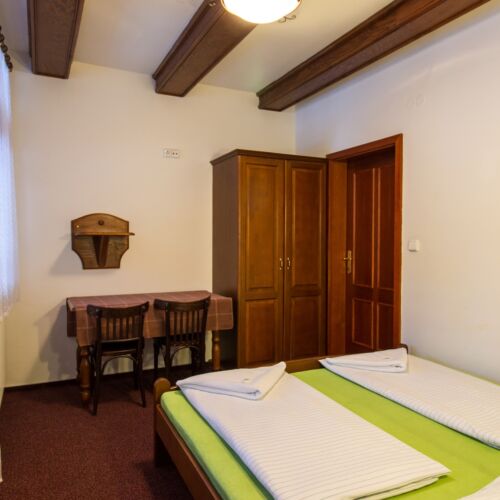 Pokoj s balkónem se sprchou pro 1 os.