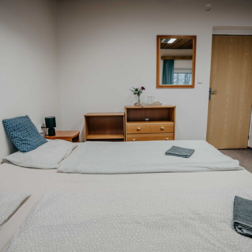 Třílůžkový pokoj č. 6