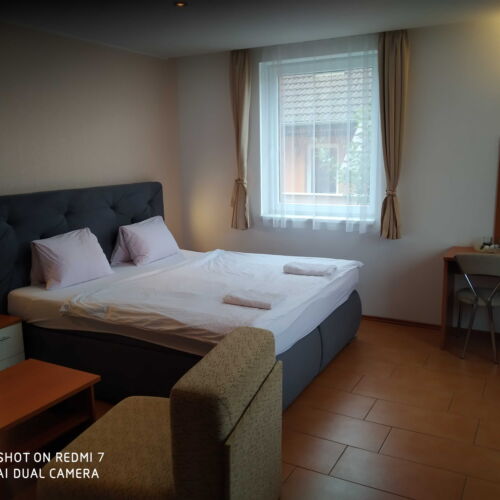 Apartman se sprchou s vlastní kuchyňkou pro 6 os. s 1 ložnicí