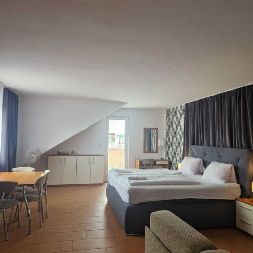 Apartman se sprchou s vlastní kuchyňkou pro 6 os. s 1 ložnicí (s možností přistýlky)