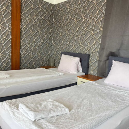 Apartman se sprchou s vlastní kuchyňkou pro 4 os. s 1 ložnicí (s možností přistýlky)