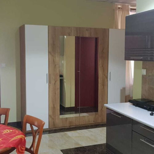 Apartament 5-osobowy Wielki z prysznicem (możliwa dostawka)