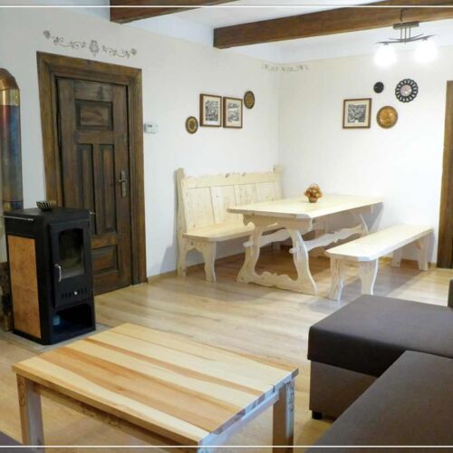 Domek drewniany 9-osobowy cały dom Przyjazny podróżom rodzinnym