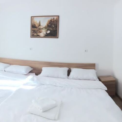 Camera cvadrupla cu panoramă