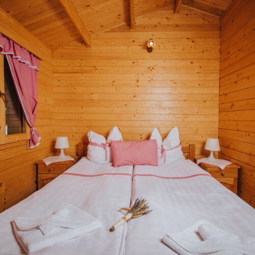 Bungalow 4-osobowy z tarasem