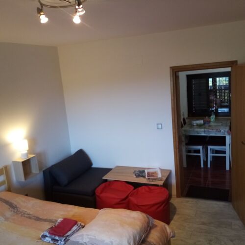Apartman pro 4 os. se 2 ložnicemi na poschodí na přízemí